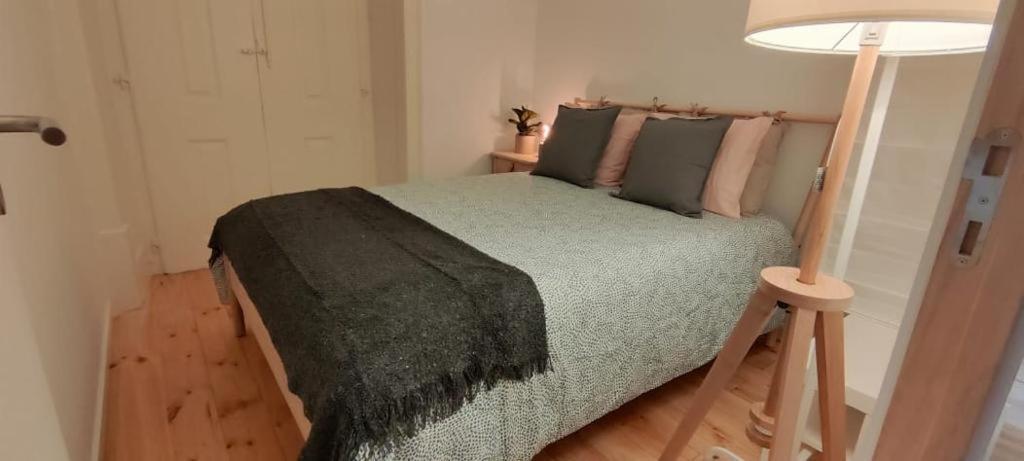 Central Bedroom In Shared House In Chiado - Historic Center Of Лиссабон Экстерьер фото